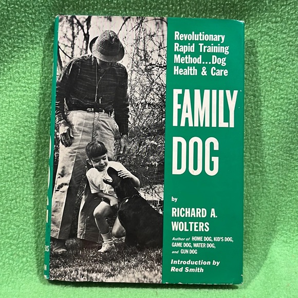 Family Dog by Richard A. Wolters HC/DJ 1975 Book - Picture 1 of 16